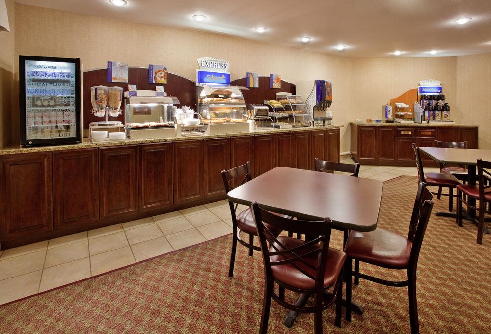 Holiday Inn Express Hotel & Suites Maryville By Ihg Екстер'єр фото